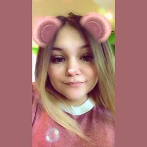 Meet your Posher, Julisa